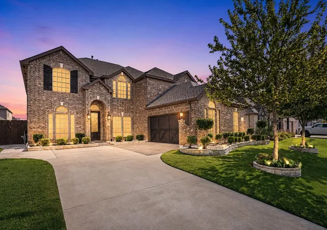Photo 2 of Sale Pending at 310 Aeronca Dr, Rockwall, TX 75087 | MLS# 21327536 | Listing updated on 2026-09-06