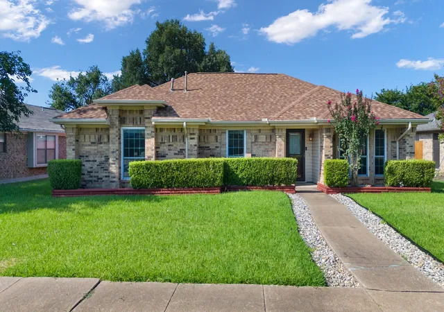 Photo 1 of Single family home for sale at 1810 Tiburon Bnd, Lewisville, TX 75067 | MLS# 21321943 | Listing updated on 2026-09-22
