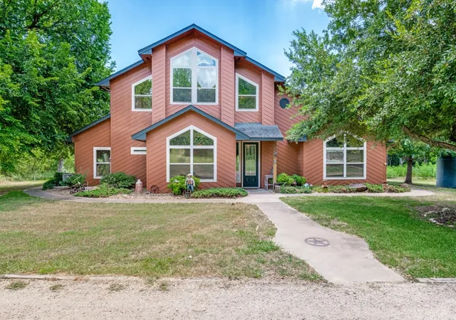 Single family home for sale at 2396 Riverside Dr, Denton, TX 76208 | MLS# 21312383