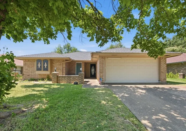 Photo 1 of Single family home for sale at 200 Almond Ln, Euless, TX 76039 | MLS# 21325764 | Listing updated on 2026-08-21