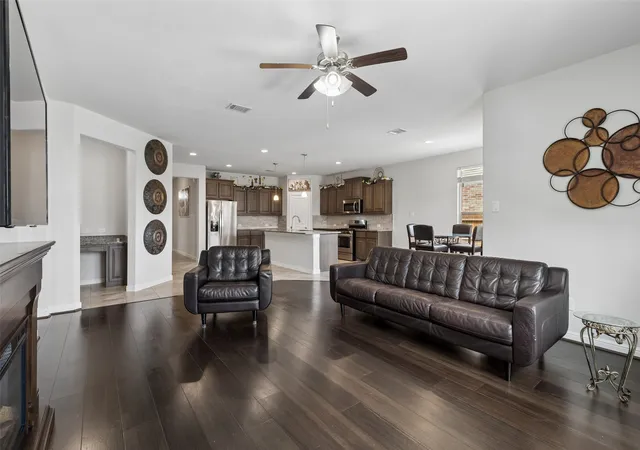 5th image of 3908 Crater Cir, Fort Worth, TX 76137 | MLS# 21327081