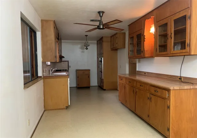 Photo 3 of Single family home for sale at 132 Skylark Dr, Azle, TX 76020 | MLS# 21326014 | Listing updated on 2026-07-10
