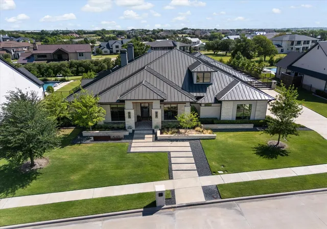 Photo 1 of Mansion for sale at 531 Lodge Hill Dr, Rockwall, TX 75032 | MLS# 21327381 | Listing updated on 2026-08-30