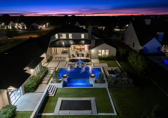 Photo 3 of Mansion for sale at 531 Lodge Hill Dr, Rockwall, TX 75032 | MLS# 21327381 | Listing updated on 2026-08-30