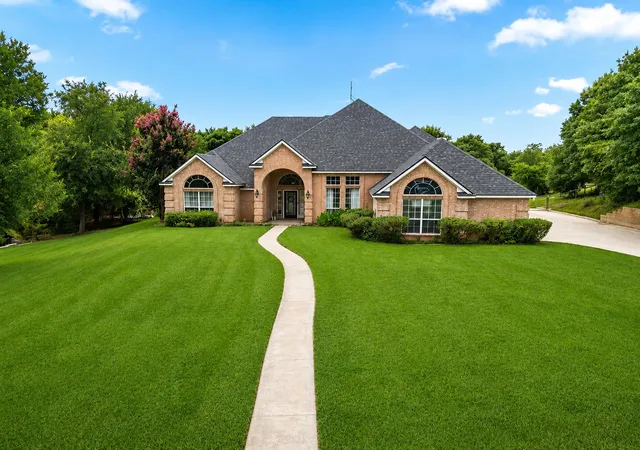 1st image of 117 Muir Hill Dr, Aledo, TX 76008 | MLS# 21323980
