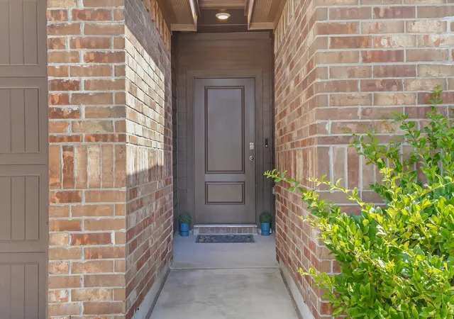 3rd image of 16313 Milwaukee St, Justin, TX 76247 | MLS# 21327628