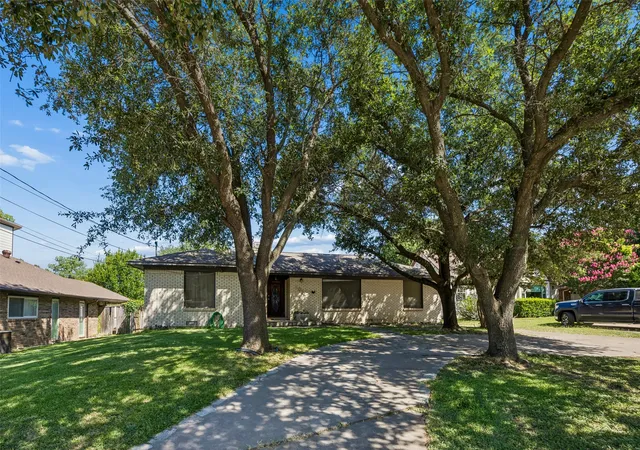 Photo 2 of Single family home for sale at 8011 Eagle Trl, Dallas, TX 75238 | MLS# 21327029 | Listing updated on 2026-08-22