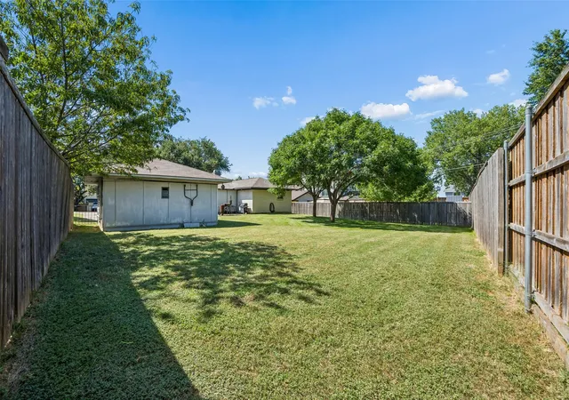 Photo 4 of Single family home for sale at 8011 Eagle Trl, Dallas, TX 75238 | MLS# 21327029 | Listing updated on 2026-08-22