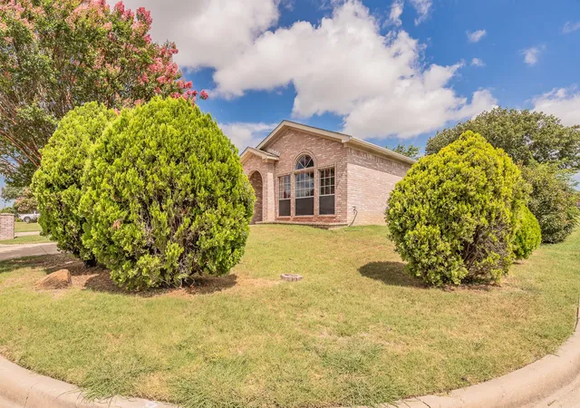 Photo 3 of Single family home for sale at 10212 Brea Canyon Rd, Fort Worth, TX 76108 | MLS# 21323688 | Listing updated on 2026-07-10