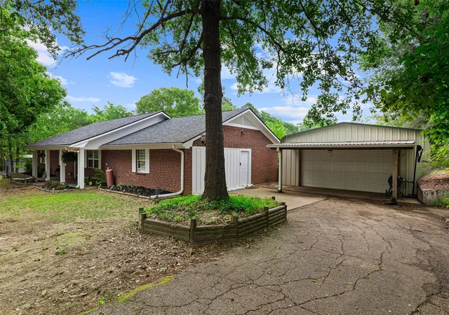Photo 3 of Single family home for sale at 113 Dearing Creek Rd, Gladewater, TX 75647 | MLS# 21326907 | Listing updated on 2026-08-22