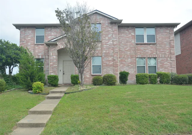 Photo 1 of Sale Pending at 2812 Sonora Ln, Mesquite, TX 75181 | MLS# 21317868 | Listing updated on 2026-08-17