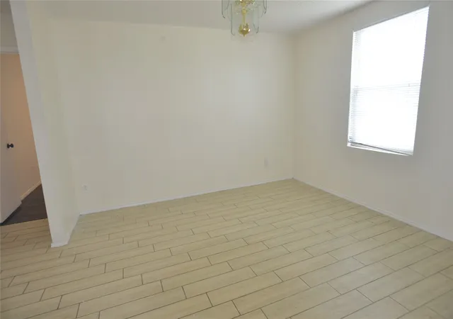 Photo 4 of Sale Pending at 2812 Sonora Ln, Mesquite, TX 75181 | MLS# 21317868 | Listing updated on 2026-08-17