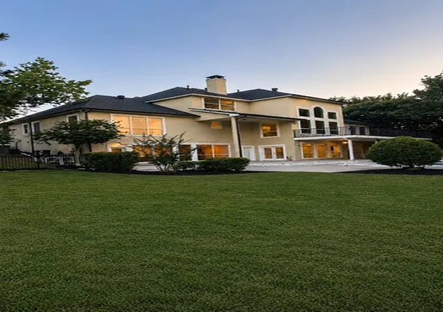 Photo 3 of Mansion for sale at 2880 Hidden Creek Ln, Mc Kinney, TX 75072 | MLS# 21324527 | Listing updated on 2026-09-04