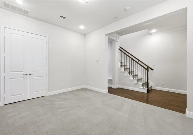 5th image of 511 W Royal Ln, Irving, TX 75039 | MLS# 21327662