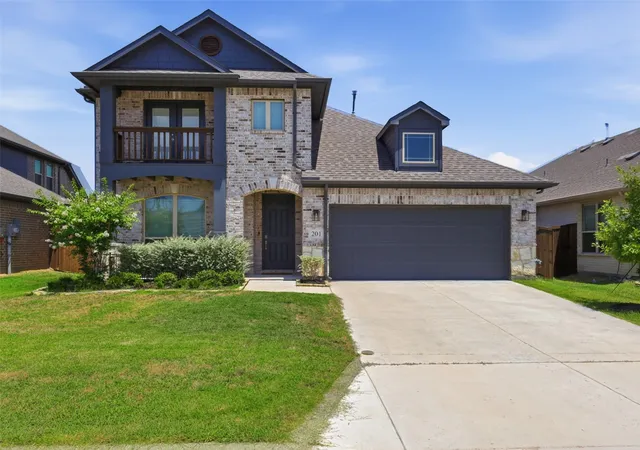 Photo 1 of Single family home for sale at 201 Sweetwater Dr, Commerce, TX 75428 | MLS# 21327416 | Listing updated on 2026-10-02