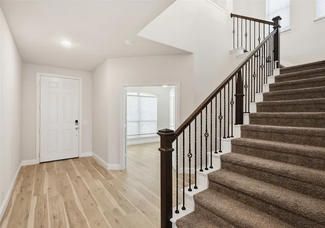 Photo 2 of Single family home for sale at 201 Sweetwater Dr, Commerce, TX 75428 | MLS# 21327416 | Listing updated on 2026-10-02