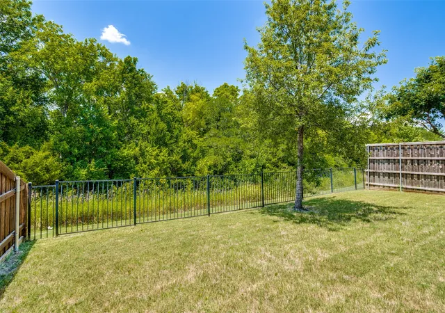 25th image of 4025 Hawthorne Dr, Sachse, TX 75048 | MLS# 21327749