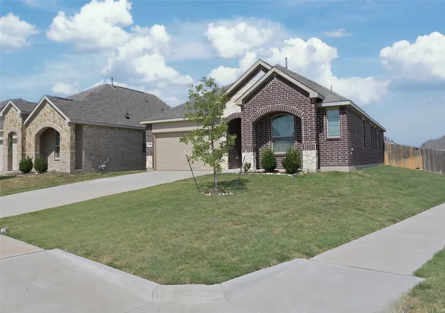 2nd image of 14800 Devils Claw Trl, Haslet, TX 76052 | MLS# 21324513