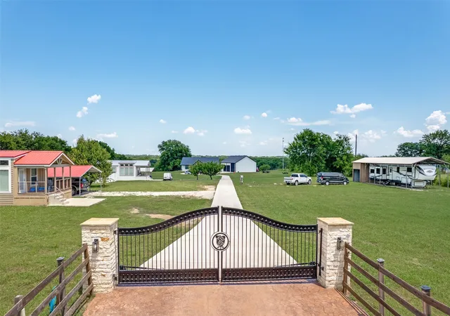 Photo 2 of Single family home for sale at 11872 County Road 577, Anna, TX 75409 | MLS# 21327479 | Listing updated on 2026-07-10