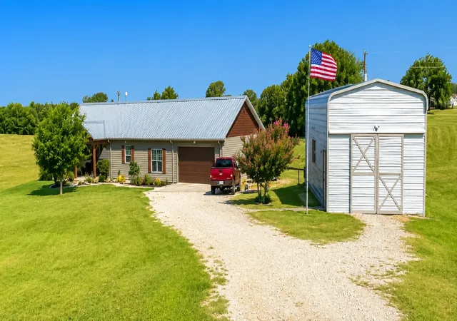 Photo 3 of Single family home for sale at 13598 Fm 47, Wills Point, TX 75169 | MLS# 21326845 | Listing updated on 2026-09-22