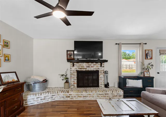 Photo 4 of Single family home for sale at 8 Circle Dr, Teague, TX 75860 | MLS# 21327612 | Listing updated on 2026-08-22