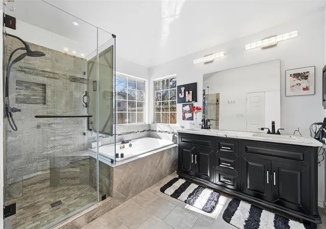 Photo 3 of Single family home for sale at 2202 South Branch Dr, Arlington, TX 76001 | MLS# 21327681 | Listing updated on 2026-08-22