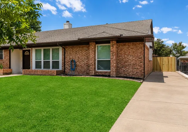 Photo 1 of Single family home for sale at 2429 Chestnut Wy, Bedford, TX 76022 | MLS# 21323085 | Listing updated on 2026-08-22