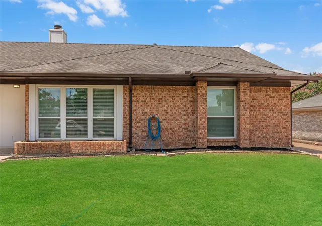 Photo 2 of Single family home for sale at 2429 Chestnut Wy, Bedford, TX 76022 | MLS# 21323085 | Listing updated on 2026-08-22