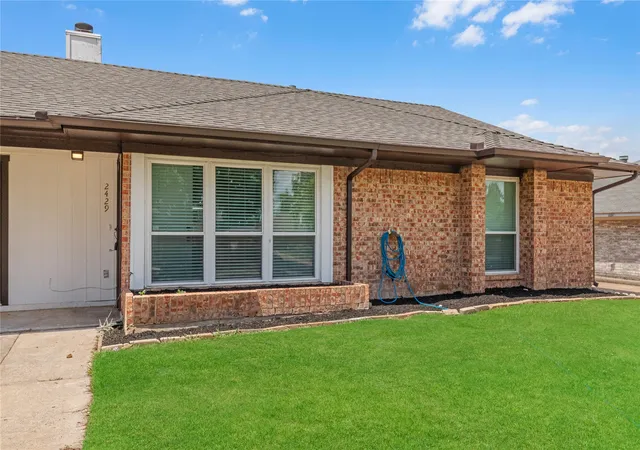 Photo 3 of Single family home for sale at 2429 Chestnut Wy, Bedford, TX 76022 | MLS# 21323085 | Listing updated on 2026-08-22