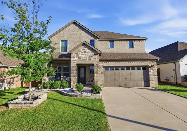 Photo 1 of Single family home for sale at 10529 Smiths Bend Rd, Fort Worth, TX 76126 | MLS# 21326544 | Listing updated on 2026-08-26