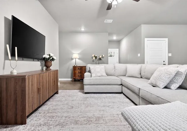 Photo 4 of Single family home for sale at 309 Francis St, Hillsboro, TX 76645 | MLS# 21327464 | Listing updated on 2026-08-24