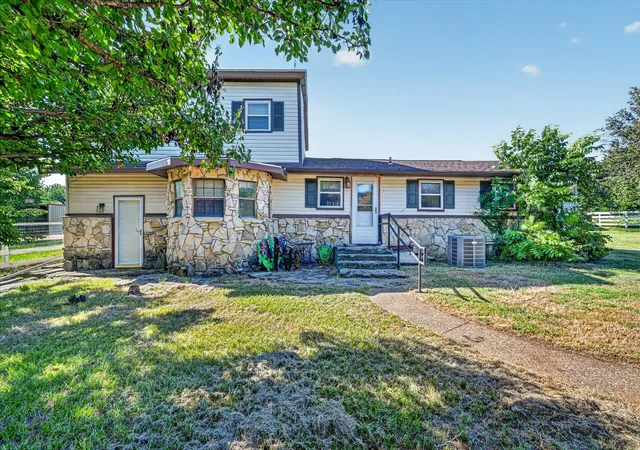 Photo 1 of Single family home for sale at 6709 County Road 527, Burleson, TX 76028 | MLS# 21326567 | Listing updated on 2026-09-17
