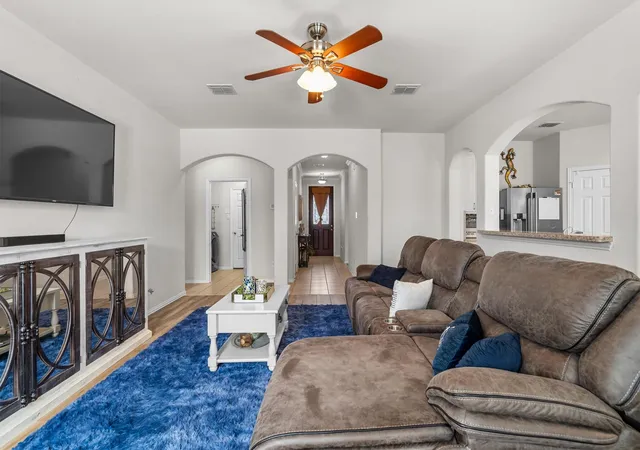 Photo 3 of Single family home for sale at 499 Grayson Ln, Lake Dallas, TX 75065 | MLS# 21326670 | Listing updated on 2026-08-22