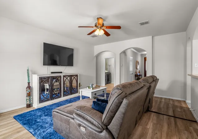 Photo 3 of Single family home for sale at 499 Grayson Ln, Lake Dallas, TX 75065 | MLS# 21326670 | Listing updated on 2026-08-22