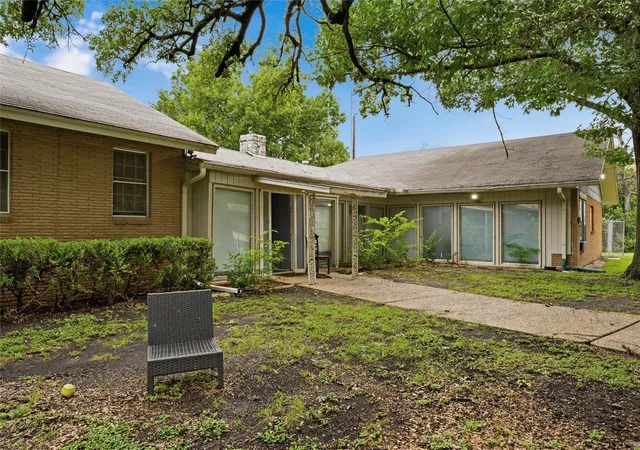 Photo 2 of Multi family home for sale at 2323 N 39th St, Waco, TX 76708 | MLS# 21326395 | Listing updated on 2026-10-04