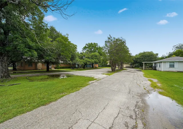 Photo 3 of Multi family home for sale at 2323 N 39th St, Waco, TX 76708 | MLS# 21326395 | Listing updated on 2026-10-04