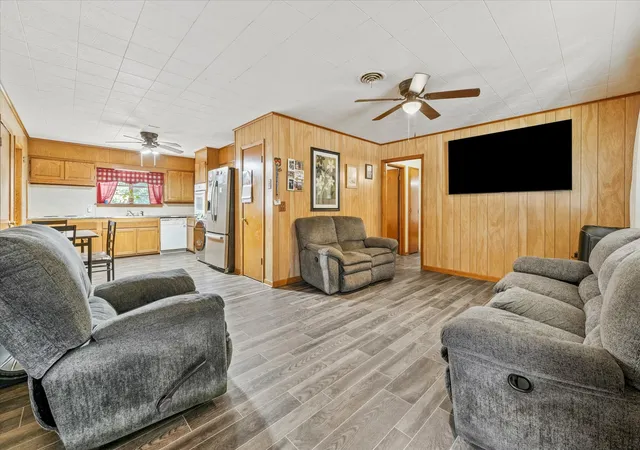 Photo 3 of Single family home for sale at 1100 N Church St, Decatur, TX 76234 | MLS# 21327948 | Listing updated on 2026-09-01