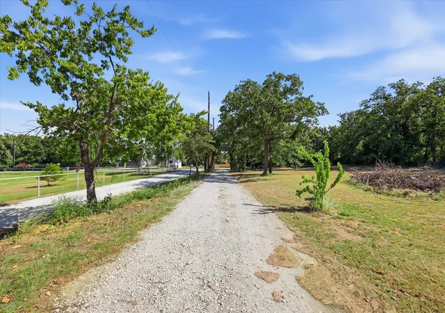 Photo 2 of Manufactured home for sale at 6901 Hawk Rd, Flower Mound, TX 75022 | MLS# 21321062 | Listing updated on 2026-09-05