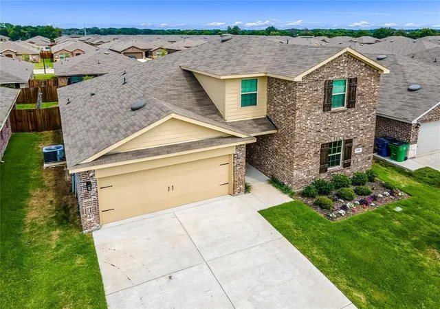 Photo 2 of Single family home for sale at 110 Real Quiet Ln, Caddo Mills, TX 75135 | MLS# 21327965 | Listing updated on 2026-08-22