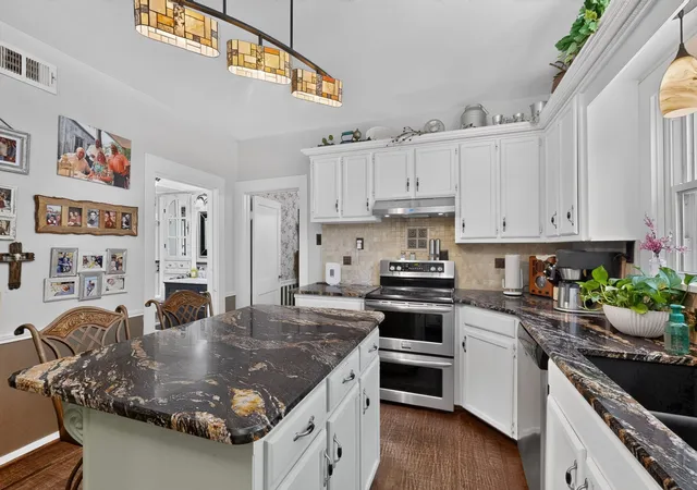 Photo 3 of Single family home for sale at 3358 Crawford Dr, Corinth, TX 76210 | MLS# 21324033 | Listing updated on 2026-09-15