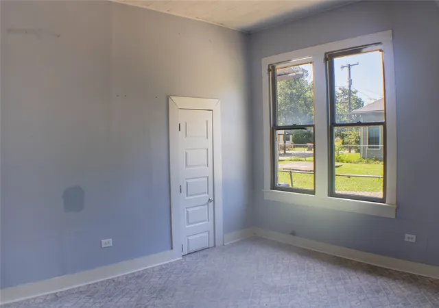 Photo 4 of Single family home for sale at 1106 6Th St Se, Paris, TX 75460 | MLS# 21325179 | Listing updated on 2026-07-11