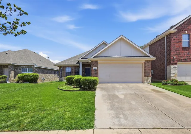 Photo 2 of Single family home for sale at 4517 Fir Dr, Fort Worth, TX 76244 | MLS# 21324053 | Listing updated on 2026-08-22