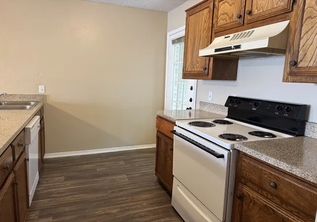 Photo 3 of Townhouse for sale at 154 Austin Stone Dr, Duncanville, TX 75137 | MLS# 21328083 | Listing updated on 2026-07-20