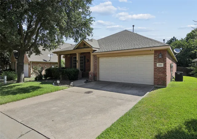 Photo 2 of Sale Pending at 1010 Sagebrush Trl, Duncanville, TX 75137 | MLS# 21328095 | Listing updated on 2026-08-22