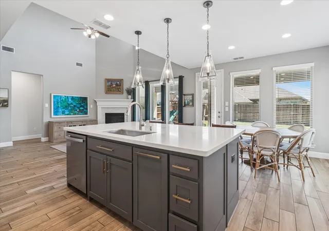 Photo 3 of Single family home for sale at 2500 Williamsburg Dr, Melissa, TX 75454 | MLS# 21328094 | Listing updated on 2026-09-28