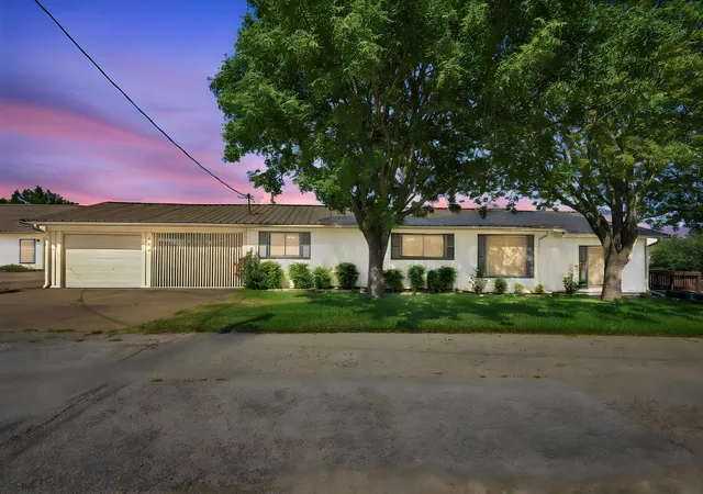 Photo 2 of Single family home for sale at 311 County Road 1710, Clifton, TX 76634 | MLS# 21316958 | Listing updated on 2026-08-31
