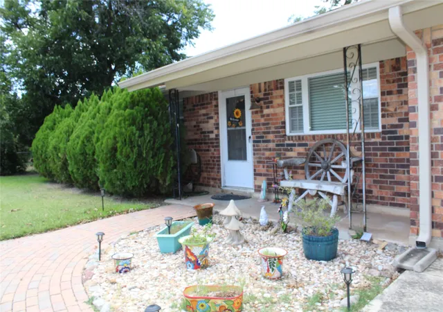 Photo 3 of Single family home for sale at 208 Park Dr, Early, TX 76802 | MLS# 21327451 | Listing updated on 2026-07-11