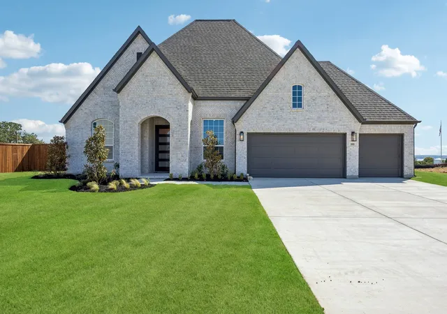 Photo 1 of Single family home for sale at 100 Bristol Ln, Azle, TX 76020 | MLS# 21328110 | Listing updated on 2026-08-19