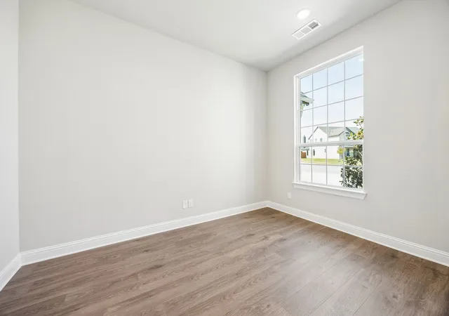 Photo 3 of Single family home for sale at 100 Bristol Ln, Azle, TX 76020 | MLS# 21328110 | Listing updated on 2026-08-19
