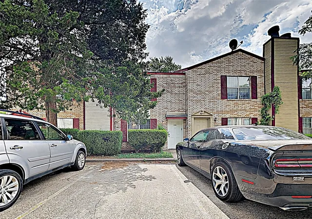 Photo 1 of Townhouse for sale at 146 Austin Stone Dr, Duncanville, TX 75137 | MLS# 21328155 | Listing updated on 2026-07-16